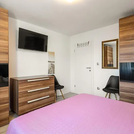 2 Bedroms Free Parking Apartman