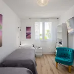 2 Bedroms Free Parking *