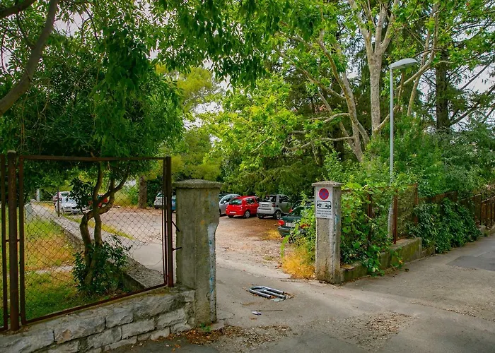 2 Bedroms Free Parking דירה *