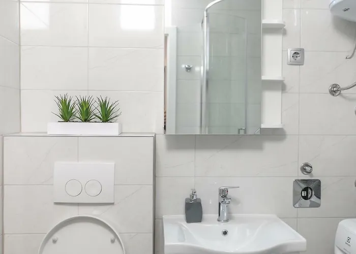 2 Bedroms Free Parking דירה *