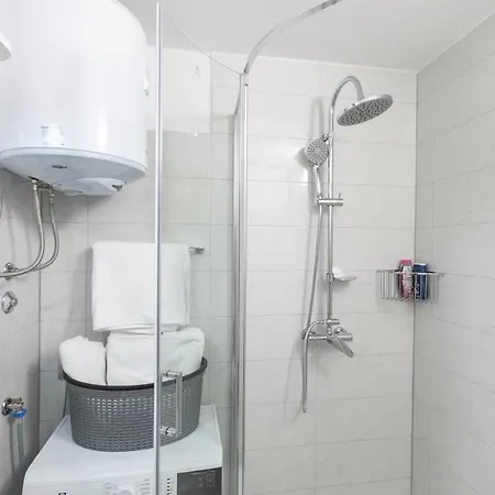 2 Bedroms Free Parking Lejlighed Split