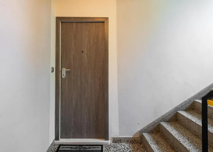 2 Bedroms Free Parking *