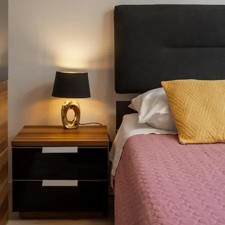 Apartment 2 Bedroms Free Parking *