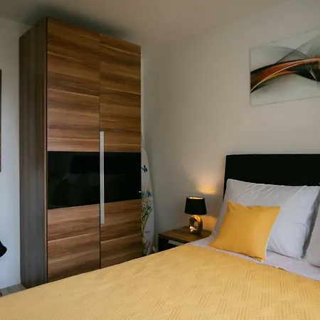 Apartment 2 Bedroms Free Parking *